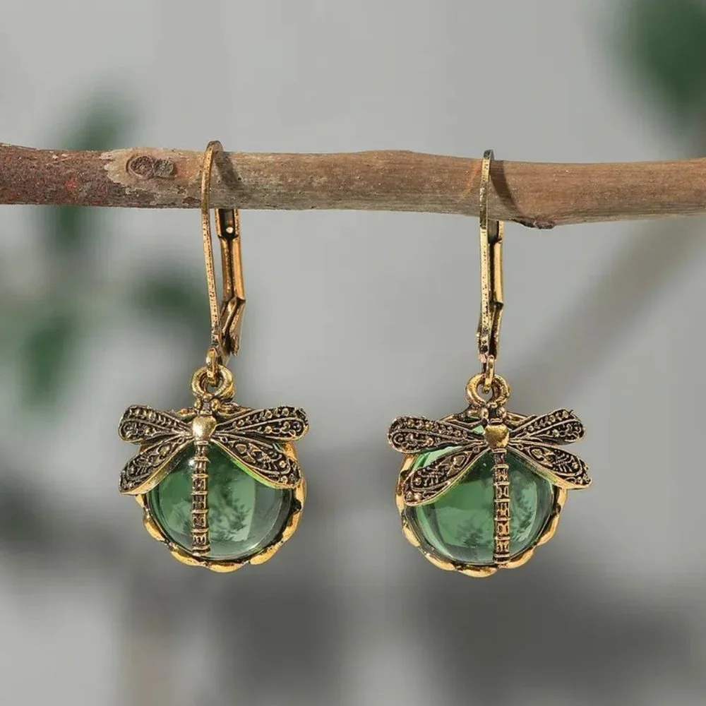 Vintage Style Grass Green Crystal & Aged Gold Dragonfly Boho Dangle Earrings NEW - Picture 1 of 4